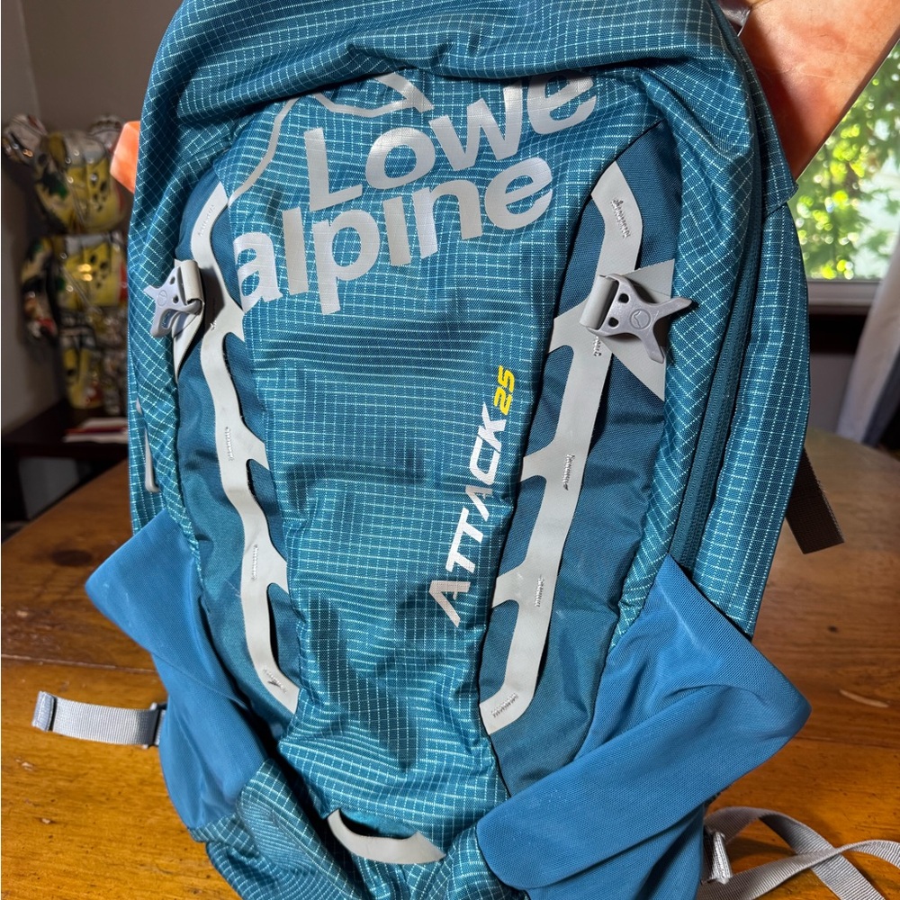 Lowe Alpine Attack 25l Backpack - image 2